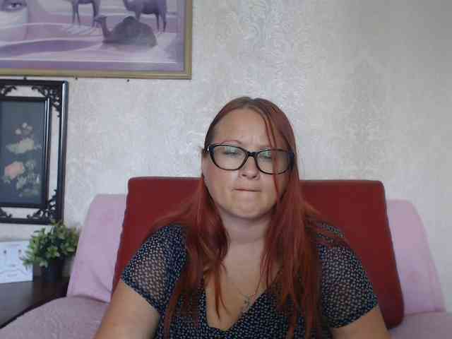Lilia4joy webcam