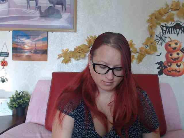 Lilia4joy webcam