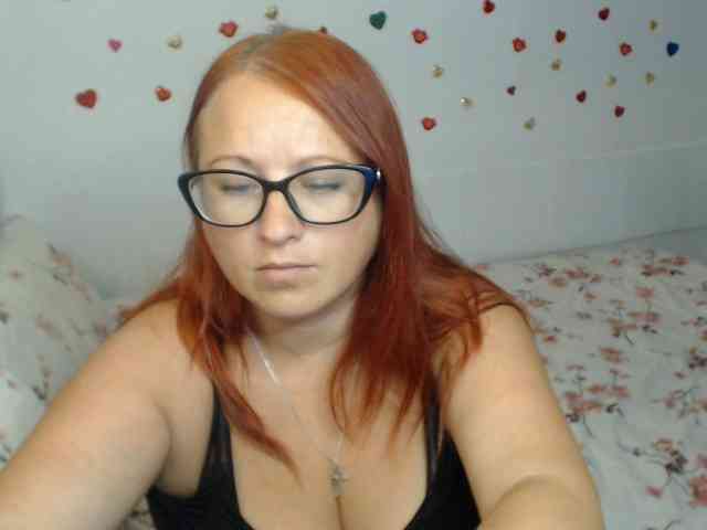 Lilia4joy webcam