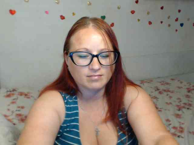 Lilia4joy webcam