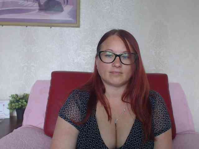 Lilia4joy webcam