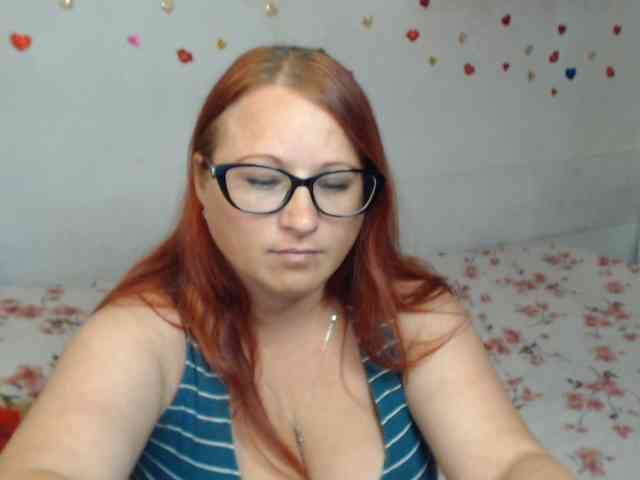 Lilia4joy webcam