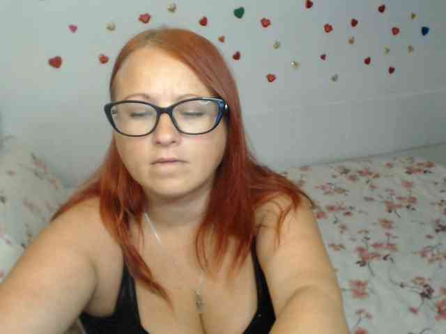 Lilia4joy webcam