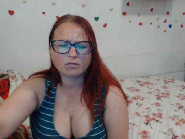 Lilia4joy webcam