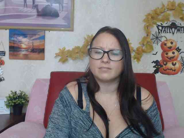 Lilia4joy webcam