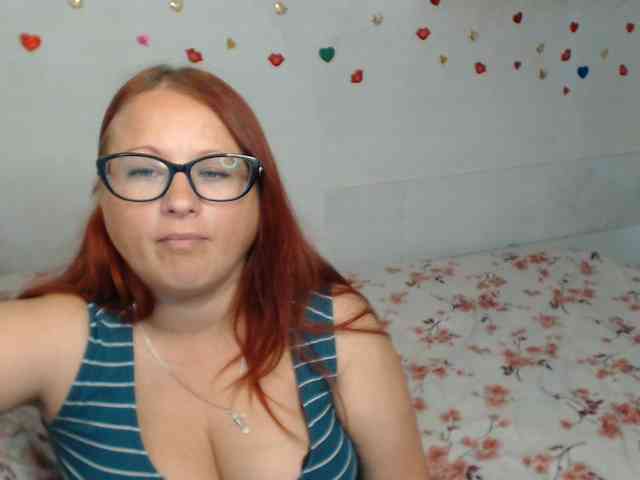 Lilia4joy webcam