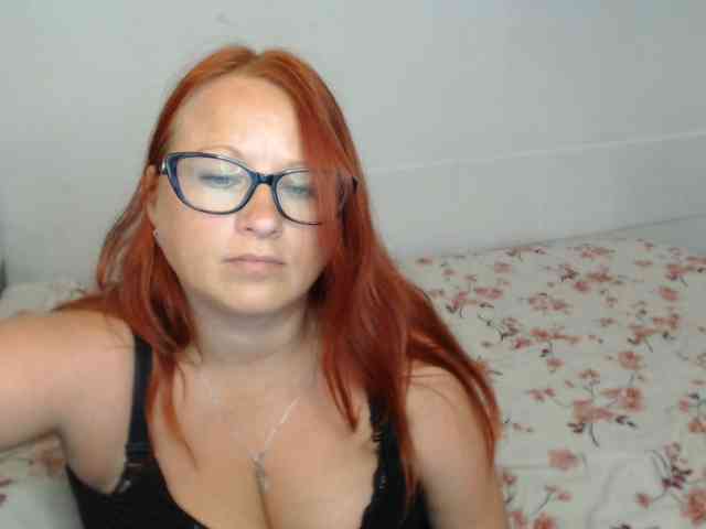 Lilia4joy webcam