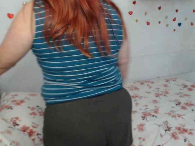Lilia4joy webcam