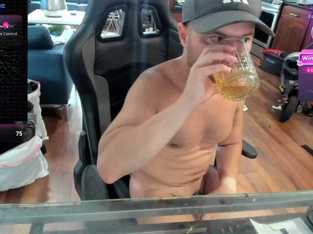 aaron-skye live cam