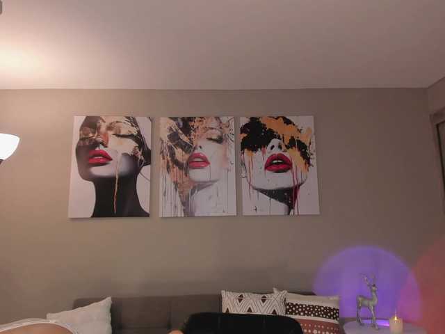 LelaWest's BongaCams show and profile