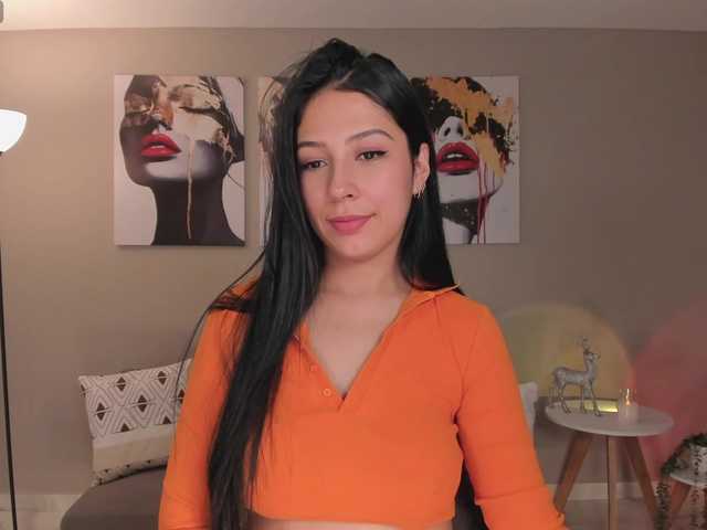 LelaWest live webcam show