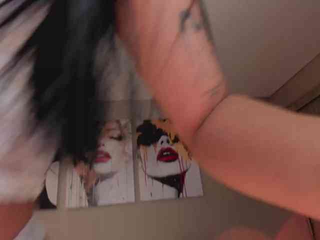 LelaWest webcam