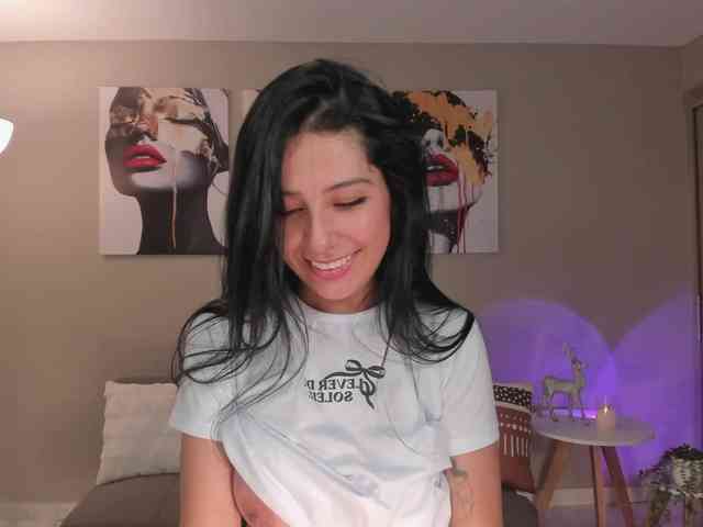 LelaWest webcam