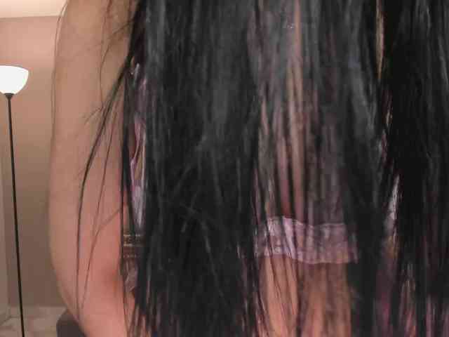 LelaWest webcam