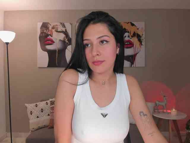 LelaWest webcam