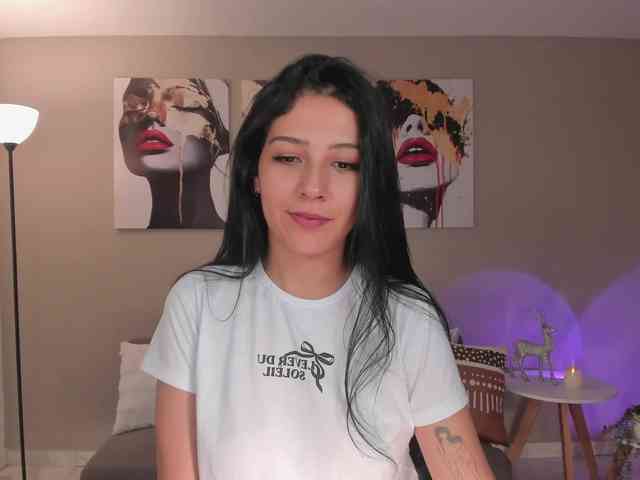 LelaWest webcam