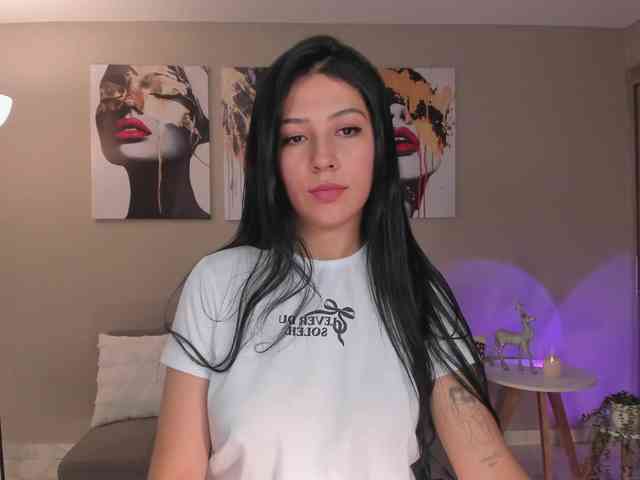 LelaWest webcam