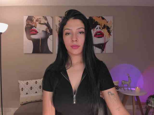 LelaWest webcam