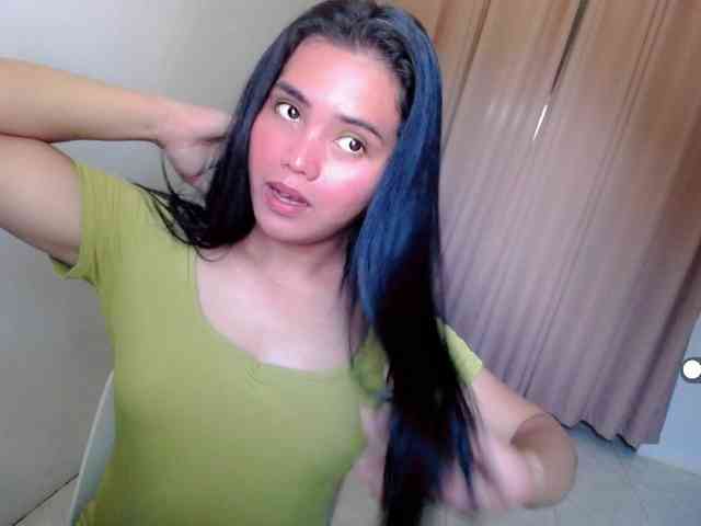 queencarmel Sex Cam Show