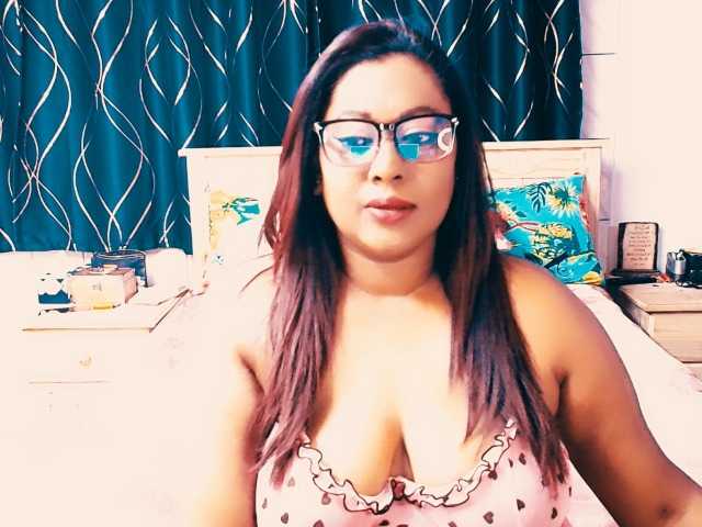 Indianlust69 live cam on BongaCams