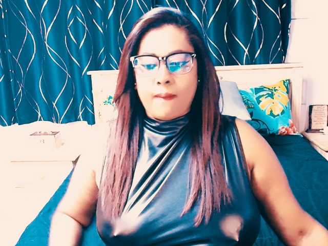 Indianlust69 live cam on BongaCams