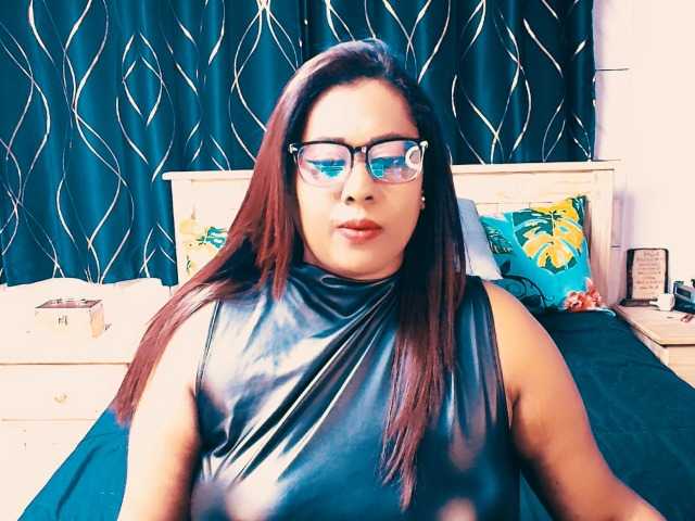 Indianlust69 live cam on BongaCams