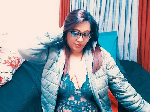 Indianlust69 live cam on BongaCams