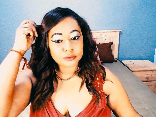 le modèle Indianlust69 est en webcam porno dans un show sur le site bongacams, il possède les tags suivants: Indian,Redhead,Hairy