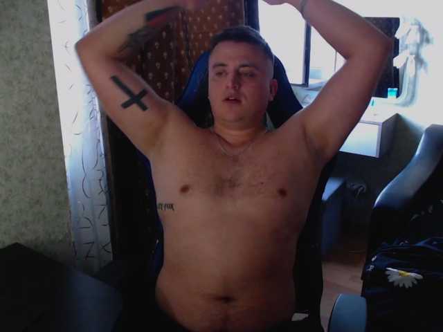 SexGuru999 live cam on BongaCams