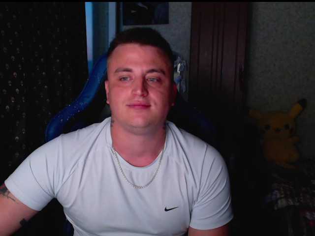SexGuru999 live webcam show