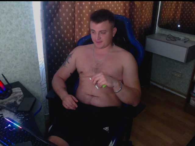 SexGuru999 live webcam show
