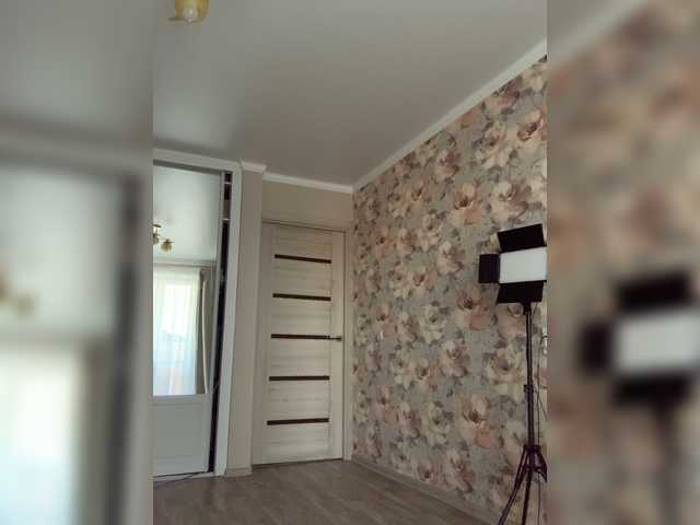 -Bombshell-'s BongaCams show and profile