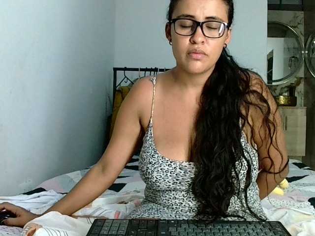 aisha5 live cam on BongaCams