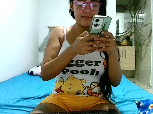 aisha5 live cam on BongaCams