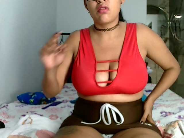 aisha5 live cam on BongaCams
