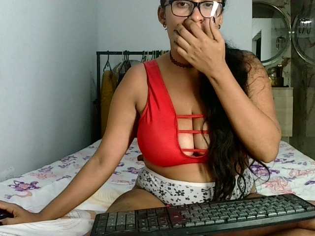 aisha5 live cam on BongaCams