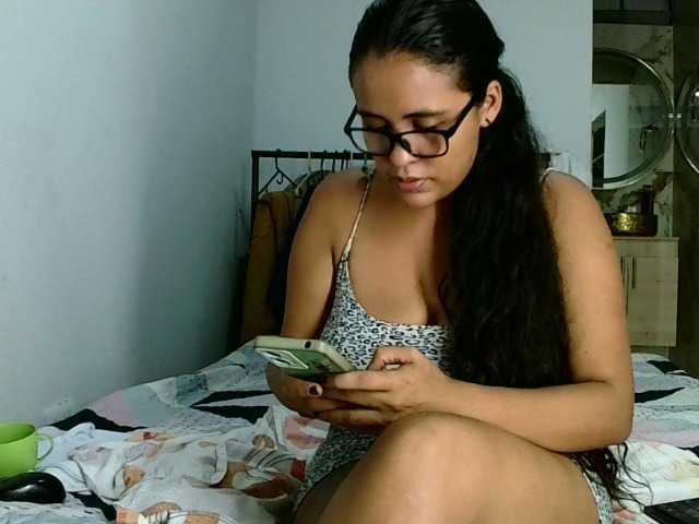 aisha5 live cam on BongaCams