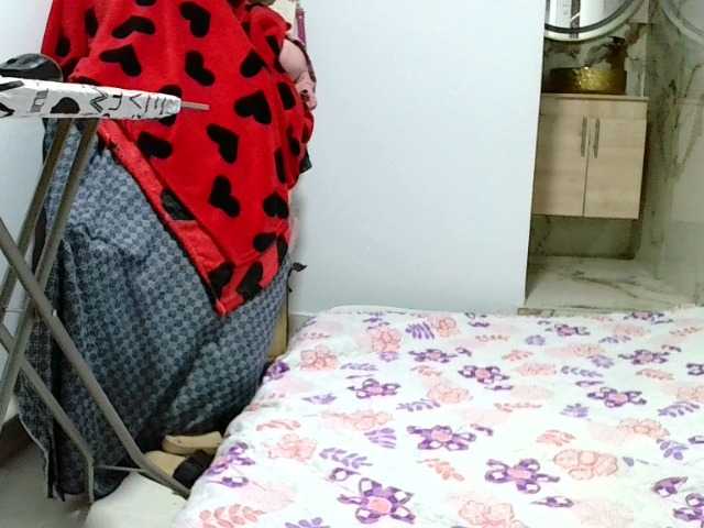 aisha5 live cam on BongaCams