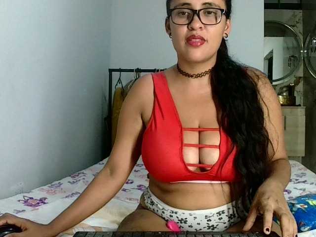 aisha5 live cam preview