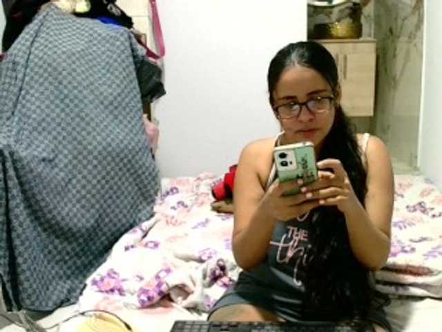 aisha5 live cam on BongaCams