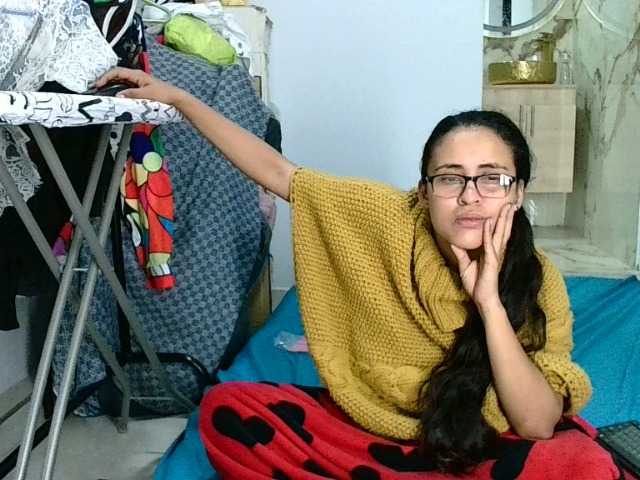 aisha5 live cam on BongaCams