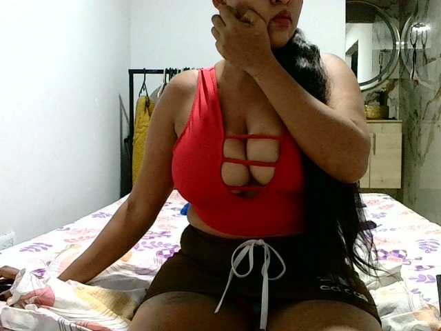 aisha5 live cam on BongaCams