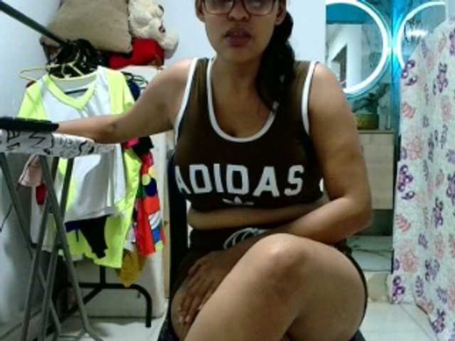 aisha5 live cam on BongaCams