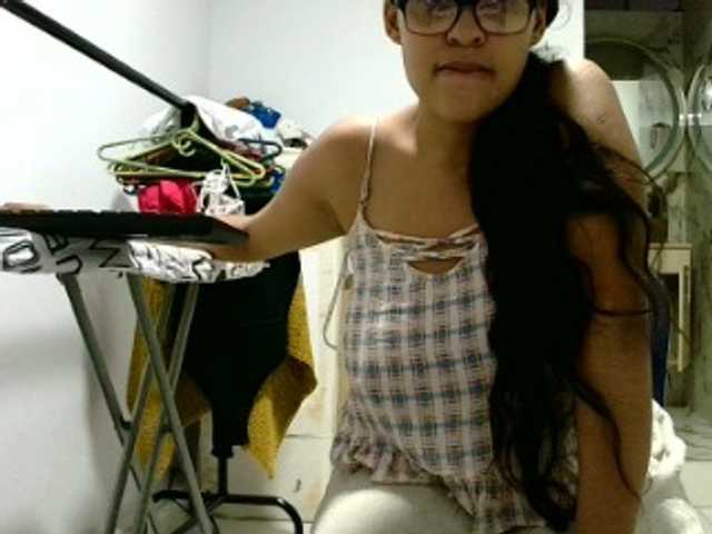 aisha5 live cam on BongaCams