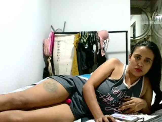 aisha5 webcam
