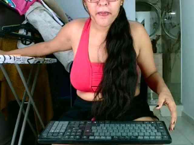 aisha5 webcam