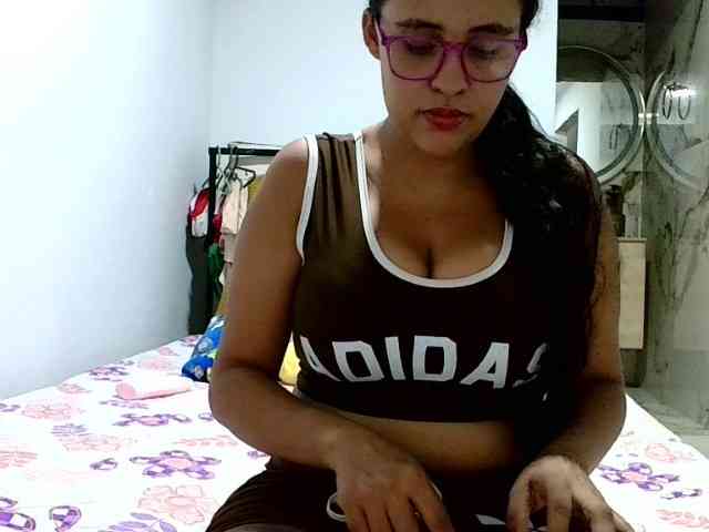 aisha5 webcam