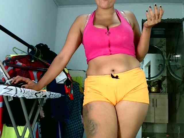 aisha5 webcam