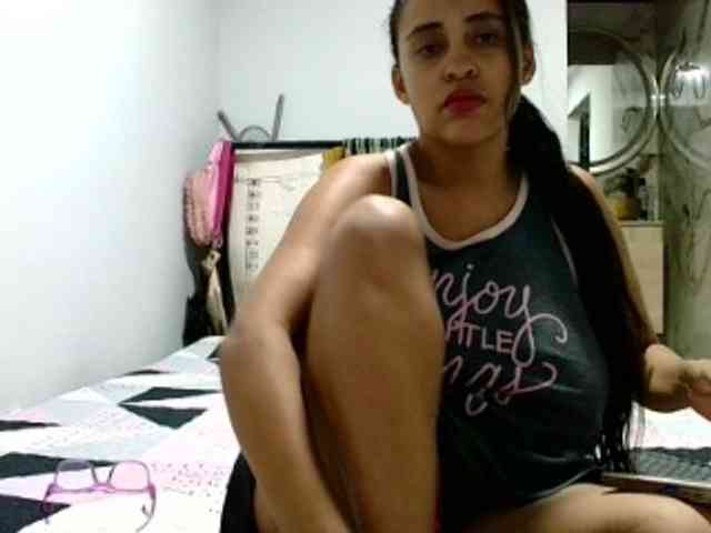 aisha5 Sex Cam Show