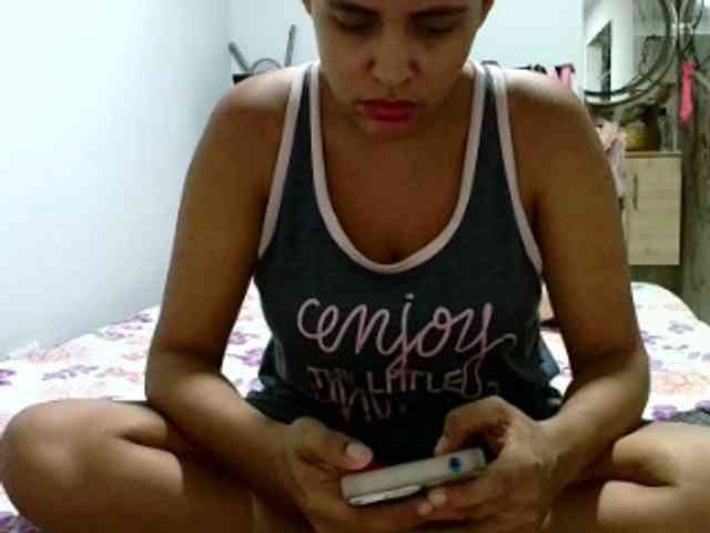 aisha5 webcam